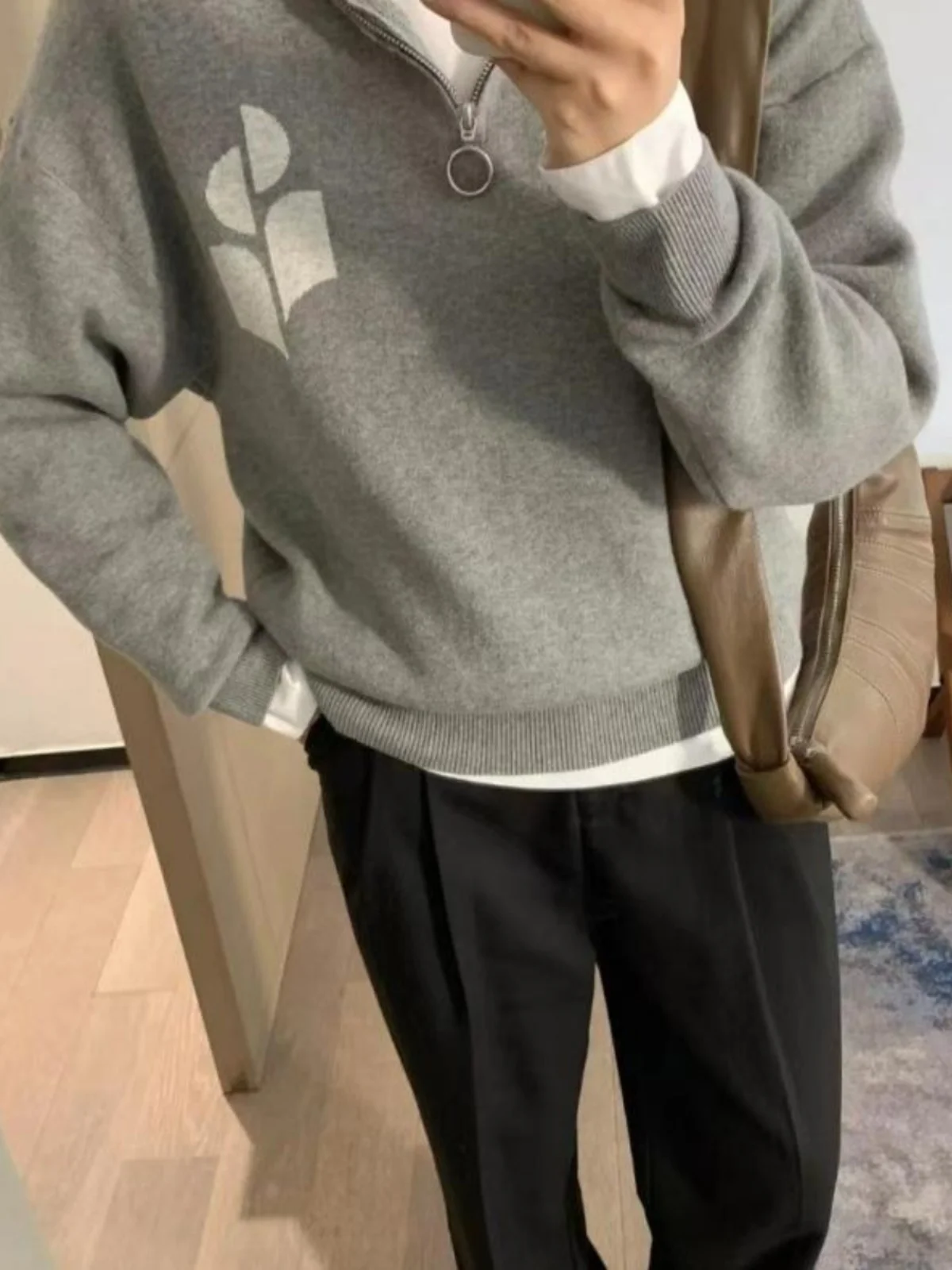 

Ladies Casual Loose Fit Sweatirt Knitted Top with Embroidered Letters f Zipper Design Long Sve Regular Length