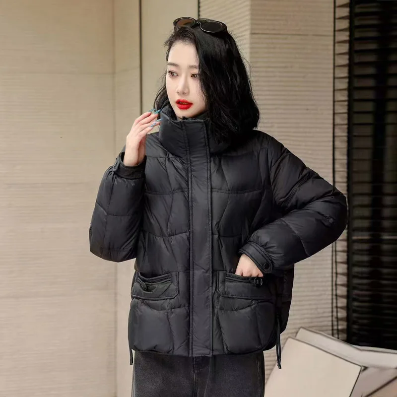 Nieuwe Vrouwen Korte Witte Donsjack Winter Stand Kraag Warme Eendenveren Jassen Mode Bovenkleding Mohamedто Turismo JK-165