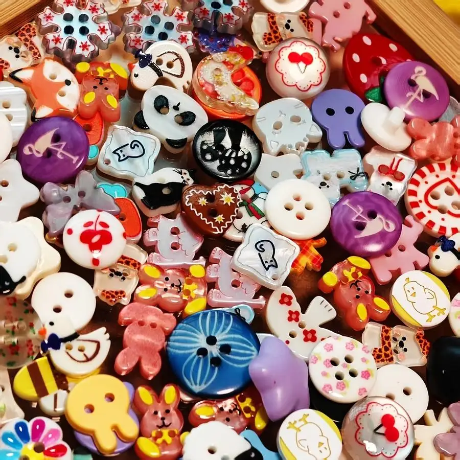 1/5/10/20/50/100pcs Botões de Resina Aleatórios com Formas e Padrões Diferentes, Botões Decorativos Criativos Feitos à Mão Funny
