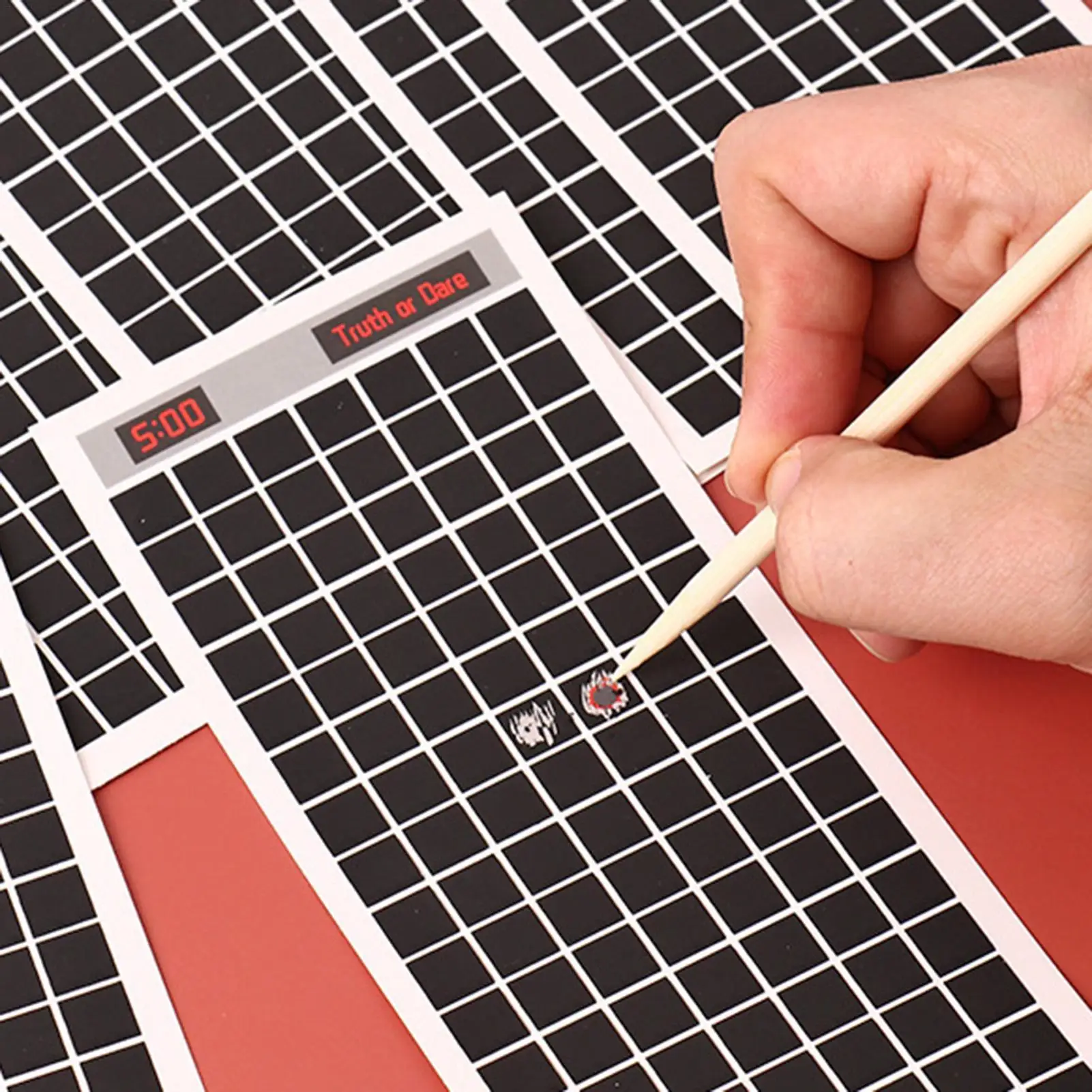 Scratch Card Bomboniere Emozionante Sfida Carte di avventure Divertenti attività da tavolo per le vacanze Compleanni Campeggio Famiglia