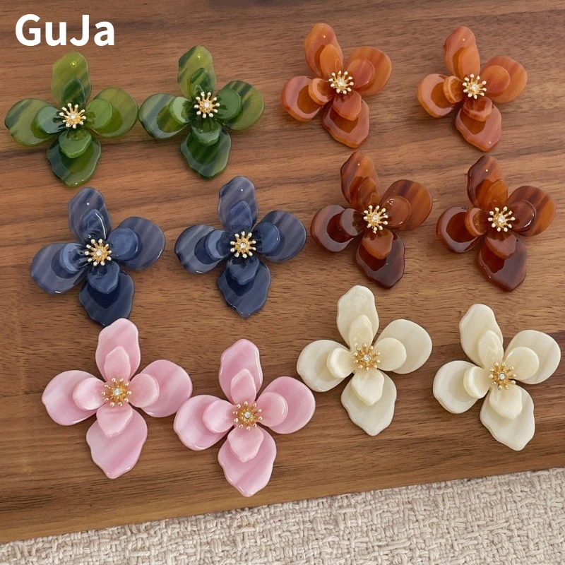 

Sweet Jewelry Summer version Elegant Temperament Resin Flower Earrings For Women Party Gifts 2026 Trend New Accessories