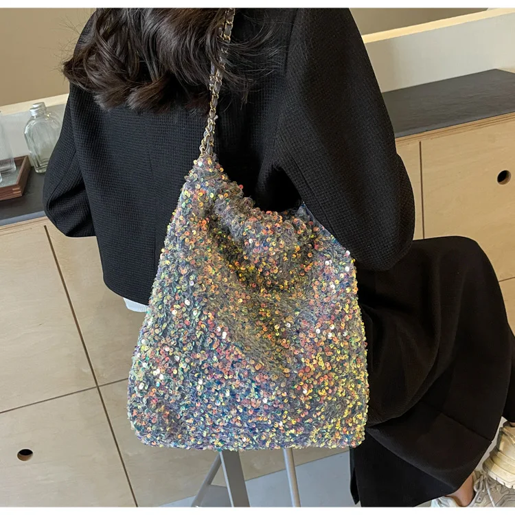 Dazzling Sequins Premium Texture Large Capacity Shiny Chain Pleated Bucket Bag