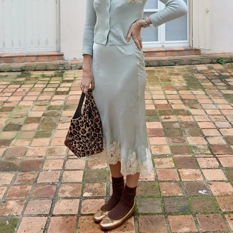 Damen-Maxiröcke aus Satin mit floralem Spitzenbesatz, elegante modische Dame, seidiger, fließender A-Linien-Rock, Y2k, zum Ausgehen, halber Slip, lange Röcke