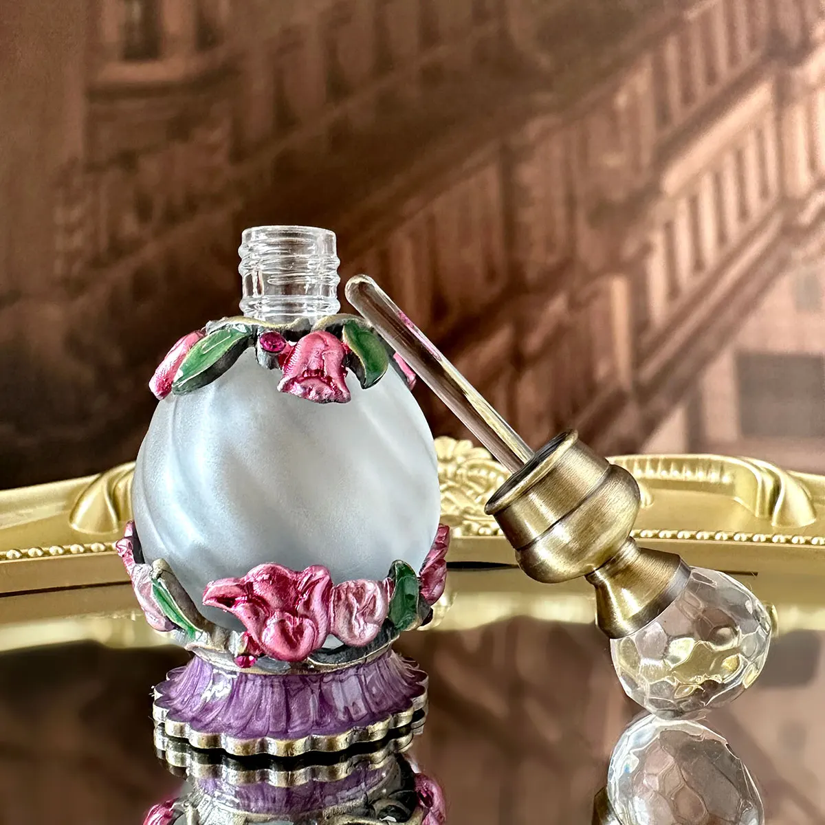 Bottiglia di profumo in metallo di vetro farfalla smaltata bottiglia di olio essenziale vuota riciclabile decorazione creativa della toletta del regalo della ragazza di natale