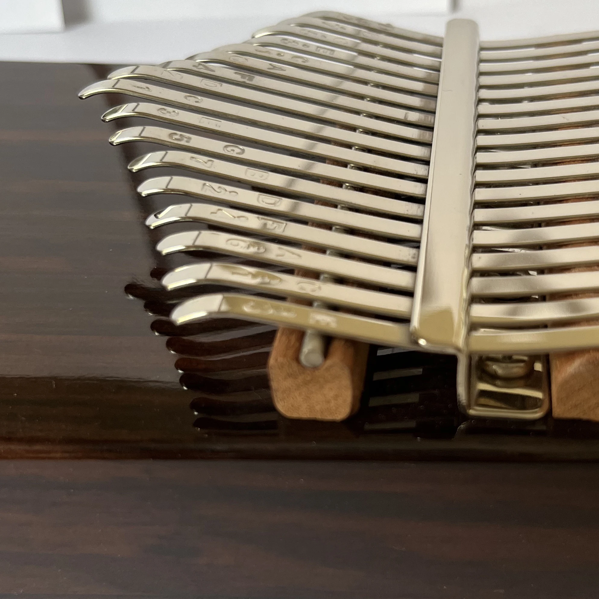 Hluru Professional Gloss Finish Kalimba 17 Key 21 Keys Resonator Thumb Piano Rosewood Finger Piano Box Mbira for Beginner - view 5