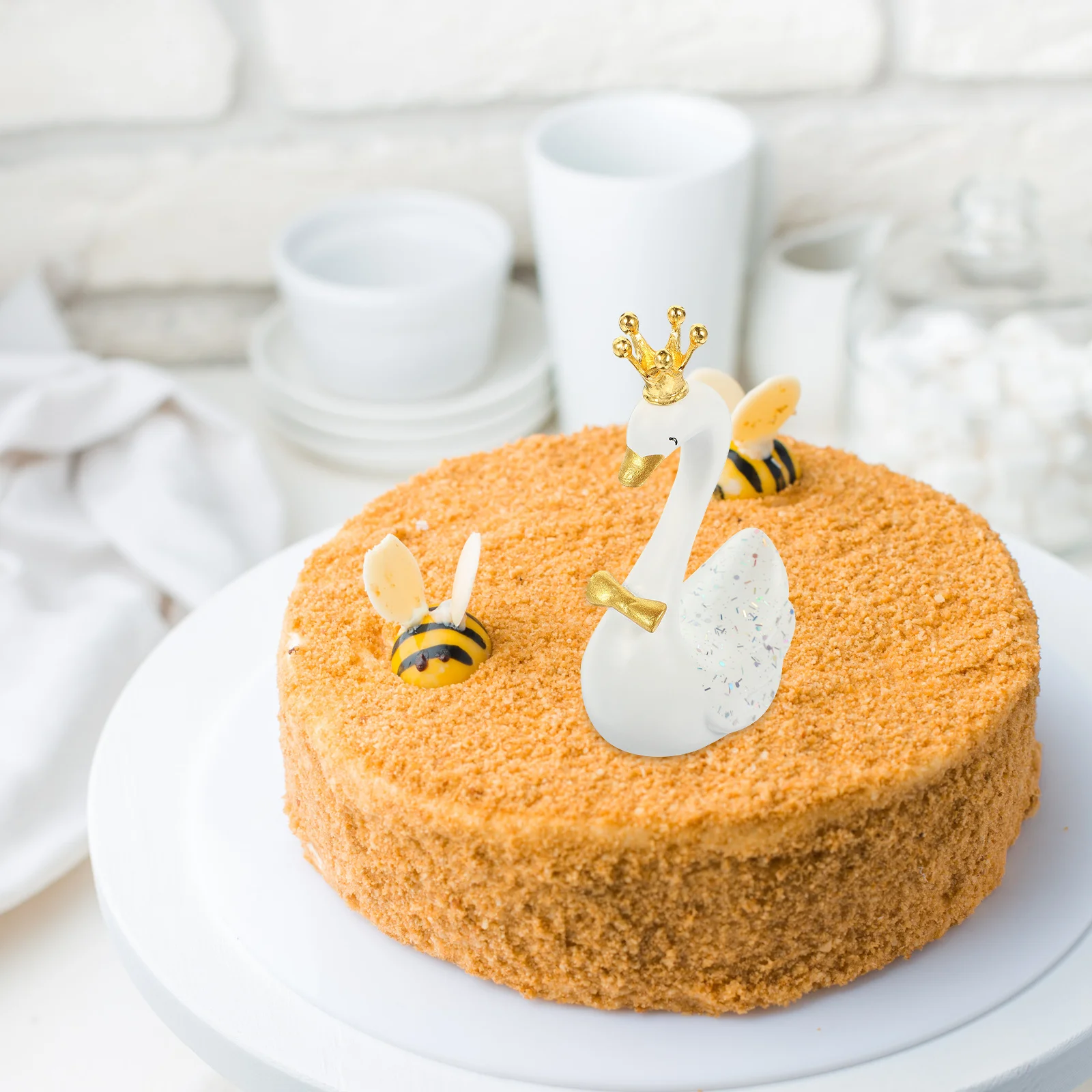 

2Pcs Premium Resin Swan Cupcake Topper Cute Swan Statue Cake Centerpieces for Anniversary Valentine Birthday Dessert Tabletop