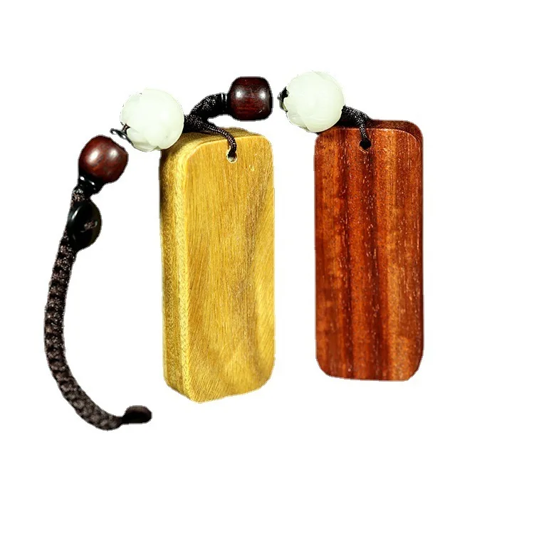 سلسلة اليد محفورة خشب الصندل حادث سيارة المفاتيح قلادة الخوخ الخشب مكافحة فقدان علامة الخصر السلامة