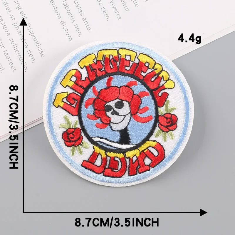 Round Cartoon Popular Animal DIY Embroidered Accessories Badge Cloth Sticker Patches for Clothing Sewing Iron on Bag Phone Shell