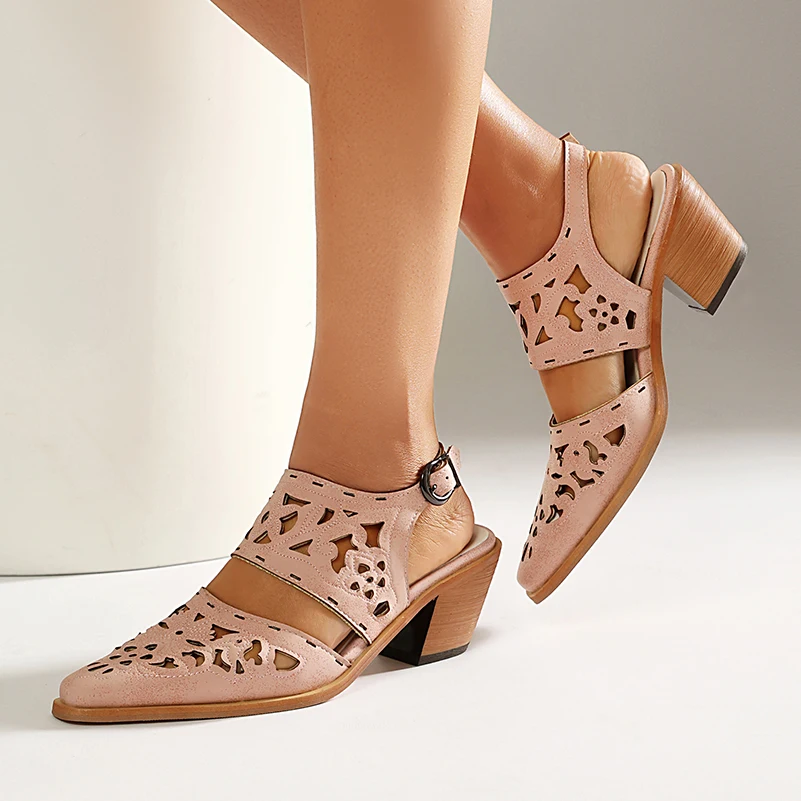 

Plus Size Hollow Carved Round Toe Thick Heel Western Style Sandals Shallow Hollow Buckle Summer Casual High-Heeled Sandals