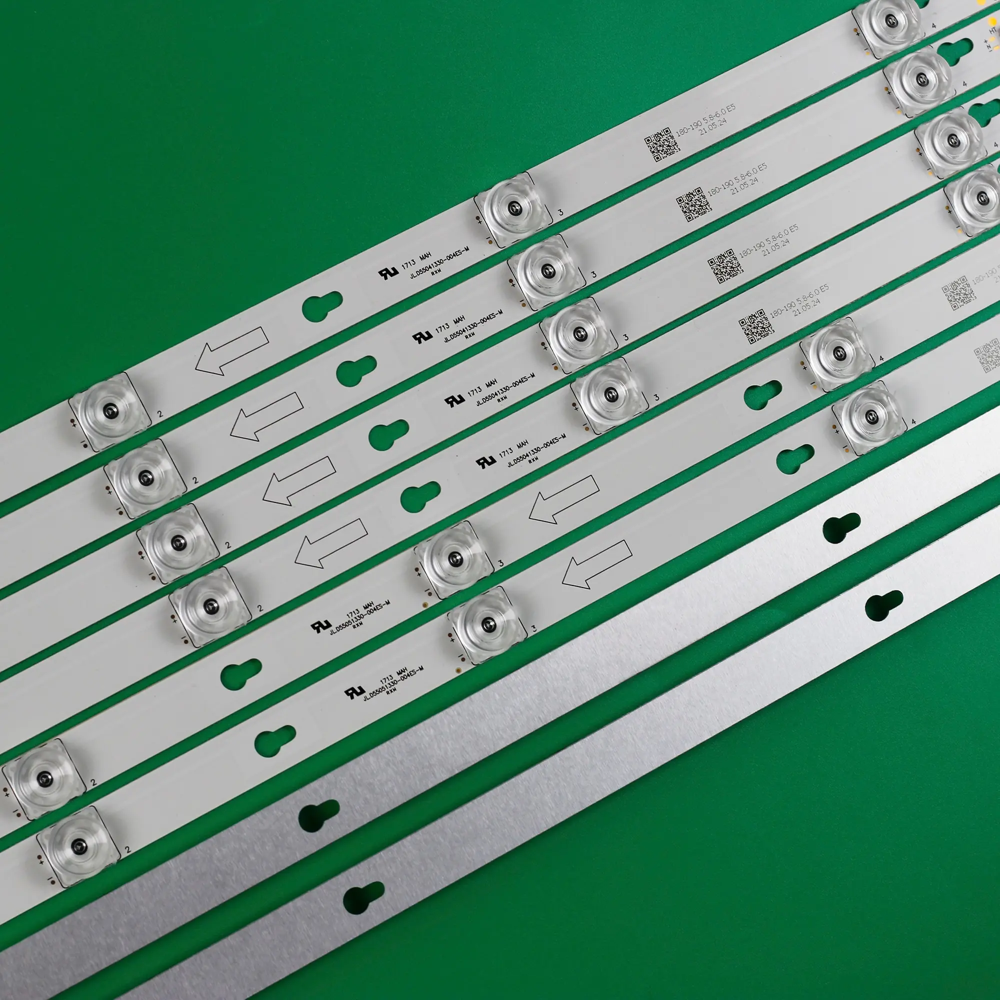 New 8pcs/Kit LED strips for 55 TV 55S401 55S403 55S405 55S401THAA 55S403LFAA LVU550ND1L 55HR330M05A9 V3 55HR330M04B9 V4