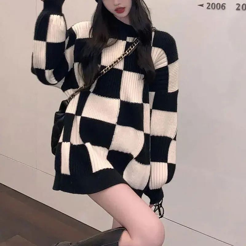 Female Clothing Plaid Knitted Jumpers Korean Patchwork Loose Autumn Winter Commute Long Sleeve Casual Round Neck Midi Sweaters