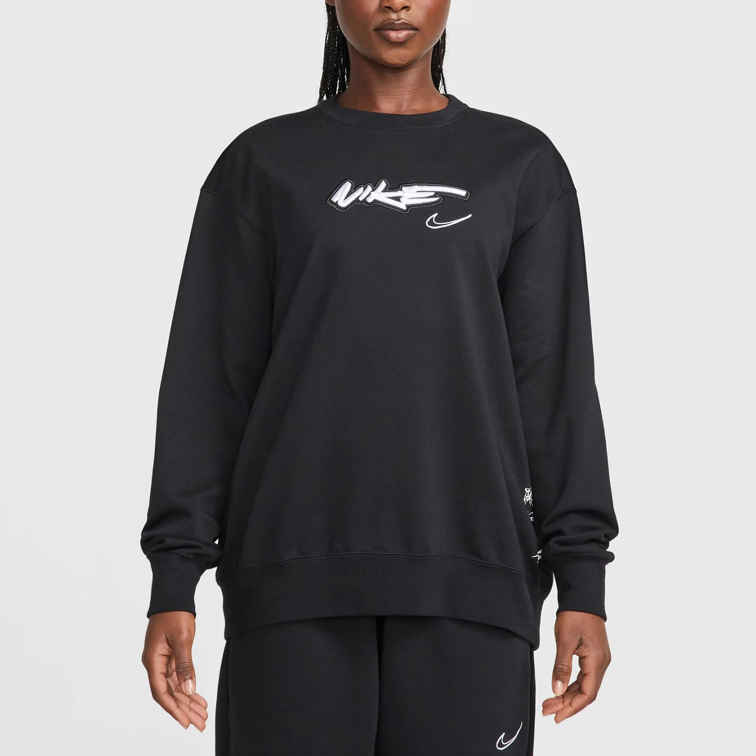 Street Fashion Nike - เสื้อสเวตเชิ้ตลำลองคอกลมพิมพ์ลายสตรีทแดนซ์ของผู้หญิงของไนกี้ของแท้ FZ0257-010