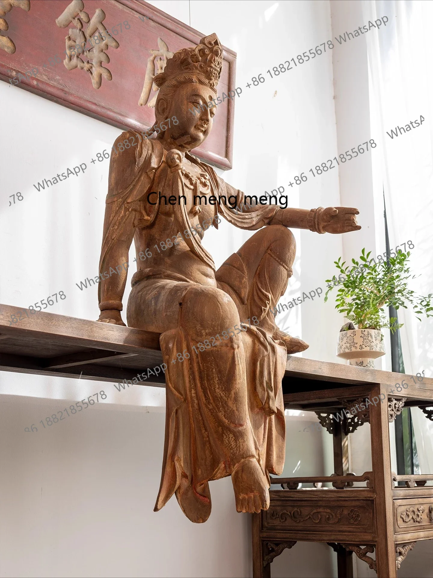 The large offering table is a long table, and the middle hall is dedicated to solid wood Chinese antique