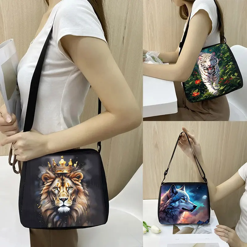 Lion with Crown Print Shoulder Bag Colorful Tiger Adjustable Underarm Bags for Travel Women Handbag Howling Wolf Crossbody Bags