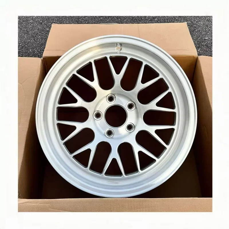 

Luxury Cars Forged Alloy Wheel Rims 16-26 Inch 5x114.3/5x120 Aluminum Rim Polished 35mm/40mm/25mm ET 5x114.3/5x120 Aluminum Rim