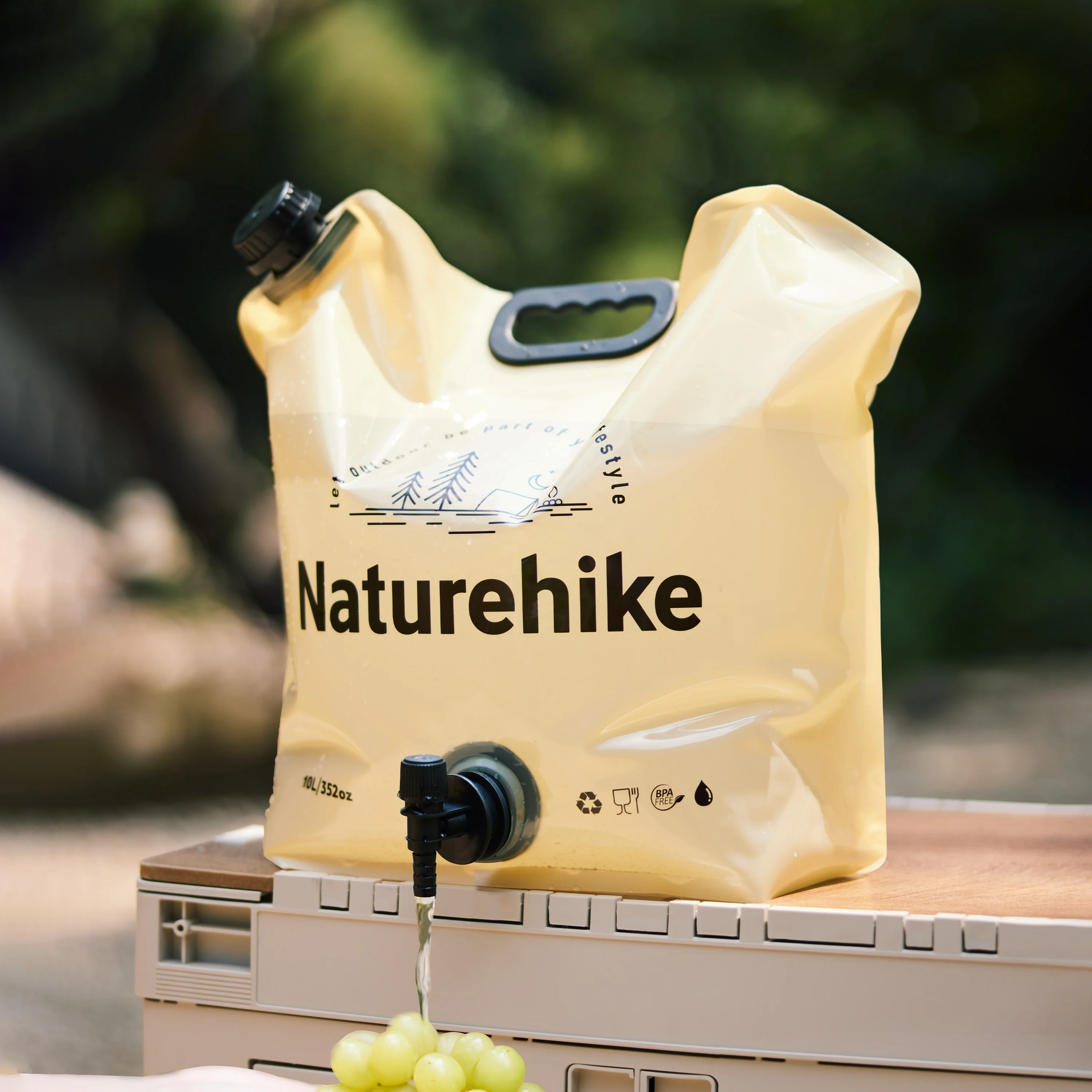 Naturehike-حقيبة حاوية مياه شرب للتخييم ، حقيبة سفر مقاومة للماء بصنبور ماء ، 10 لتر ، منتجات وصلت حديثًا ،
