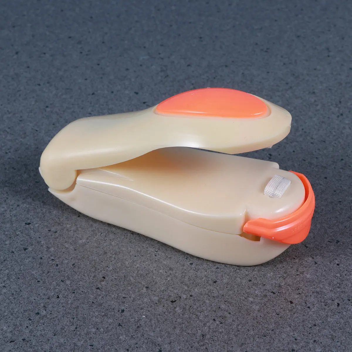 Mini Portable Heat Sealing Machine Sealer Plastic Bag Sealer Reseal Food Storage Seal Packing Tool Kit Random Color