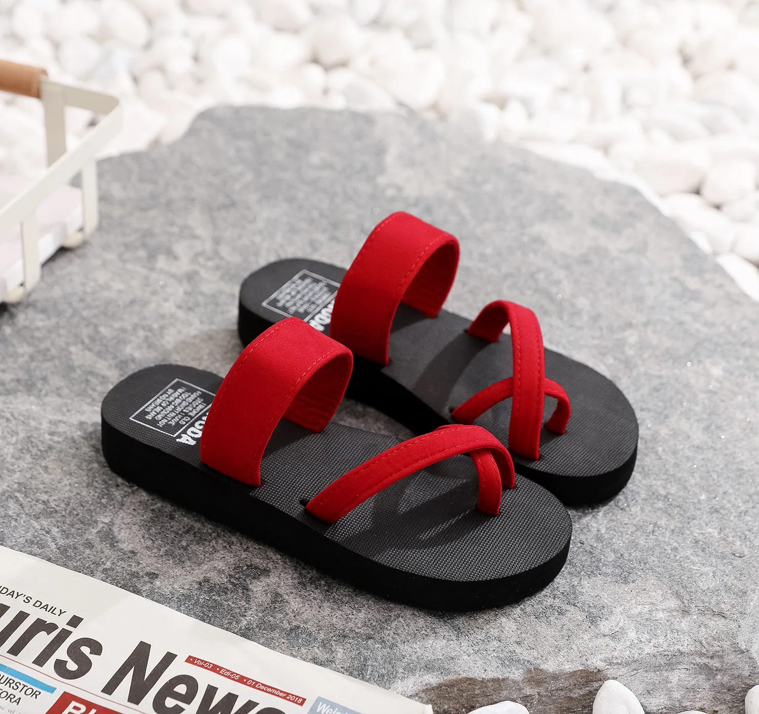 Fashion Women Slippers Shoes Retro Summer Flip Flops Casual Slippers Flat Sandals Ladies Beach Open Toe Flat Slippers Slides