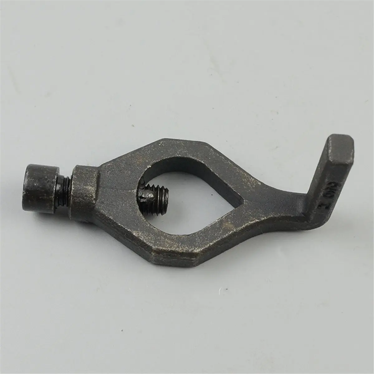 1PCS Grinding Machine Shaft Lathe Self-Tightening Corner Center Chuck, Precisions Clamping Tool Accessory