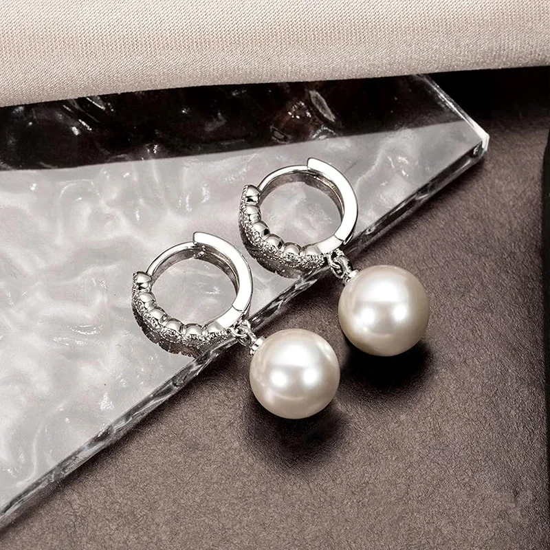 Huitan Elegante Damen-Anhänger-Ohrringe mit künstlicher Perle, helles Zirkonia-Zubehör für Hochzeitszeremonie, exquisites Schmuckgeschenk