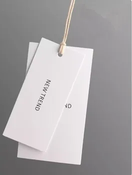 Étiquettes volantes pour vêtements avec ficelle, impression de nom, conception personnalisée bon marché, logo en papier, vêtements attro, 200 pièces
