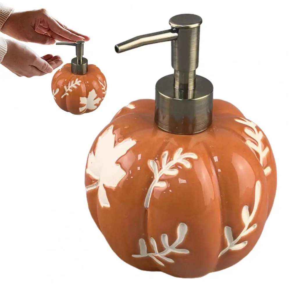 Leaf Pattern Soap Pump 529ml Halloween Pumpkin Liquid Soap Dispenser Refillable Shampoo Body Wash Container Empty for Bathroom
