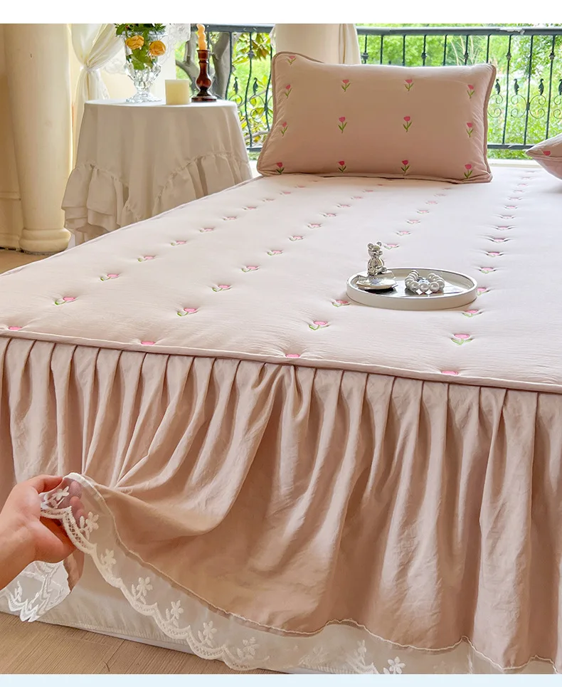 Thicken Quilted Cotton Bed Skirt Set with Pillowcase Embroidery Romantic Ruffled Bedroom Mattress Cover for Girl Room