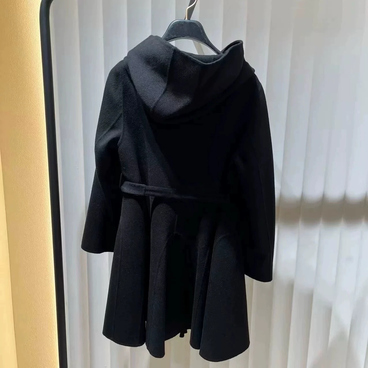 

Шерстяное пальто Ele Camere с капюшоном и трапециевидной талией в лимонном сыре, высококачественная зимняя коллекция для поездок на работу Sle