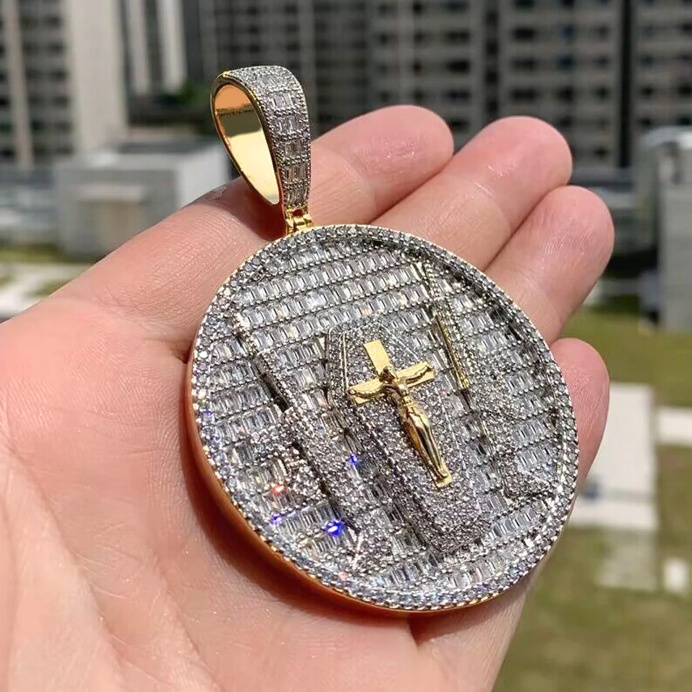 

High Quality Full Paved Bling 5A Cz Pendant Gun Jesus Big Round Shaped Charms Gold Plated Hip Hop Iced Out Rock Punk Jewelry