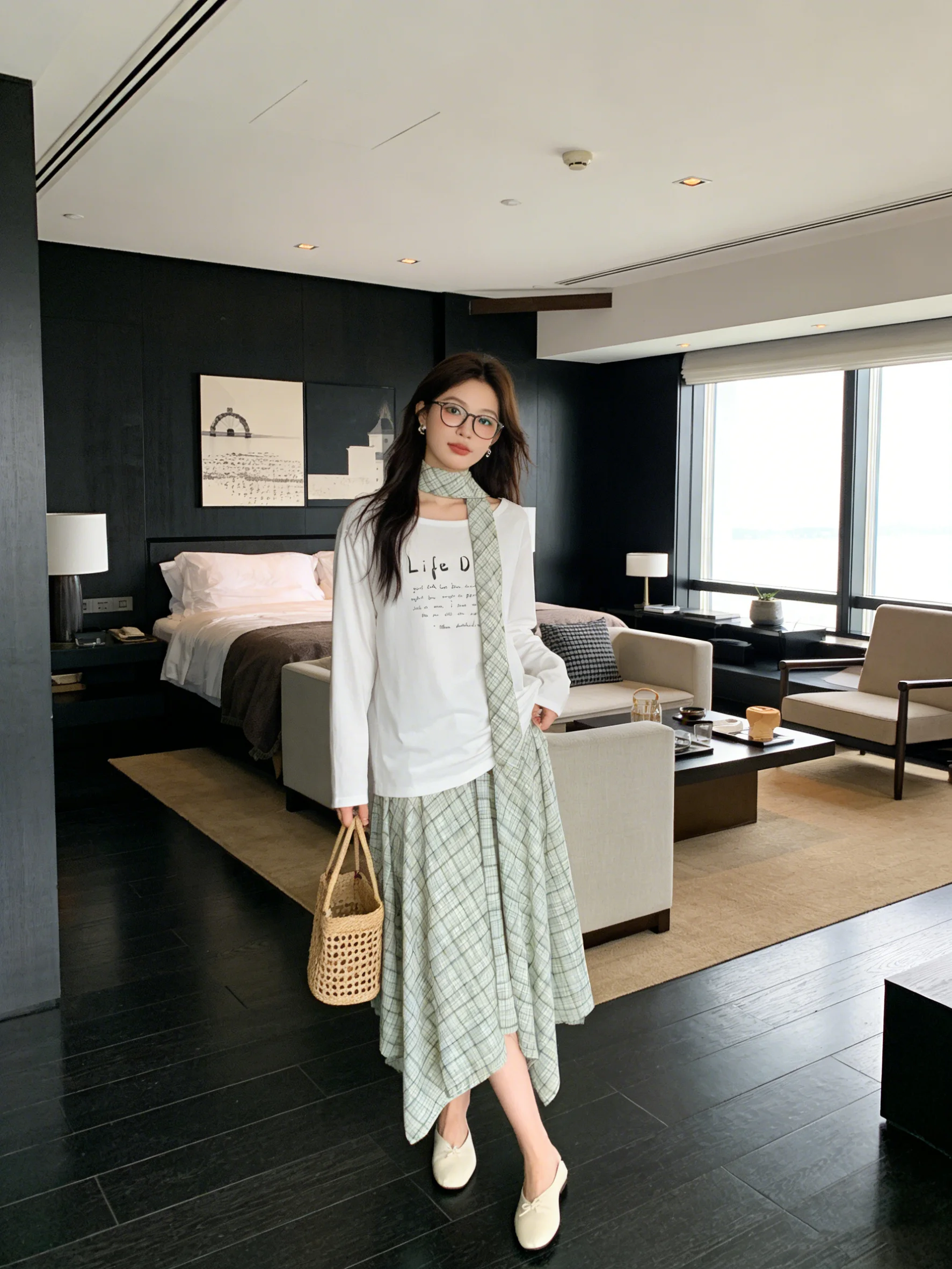 

Korean Sle Fre Plaid Two-Piece Set Women's Letter Print T-irt Early Spring High Waist Versatile Skirt Ensemble