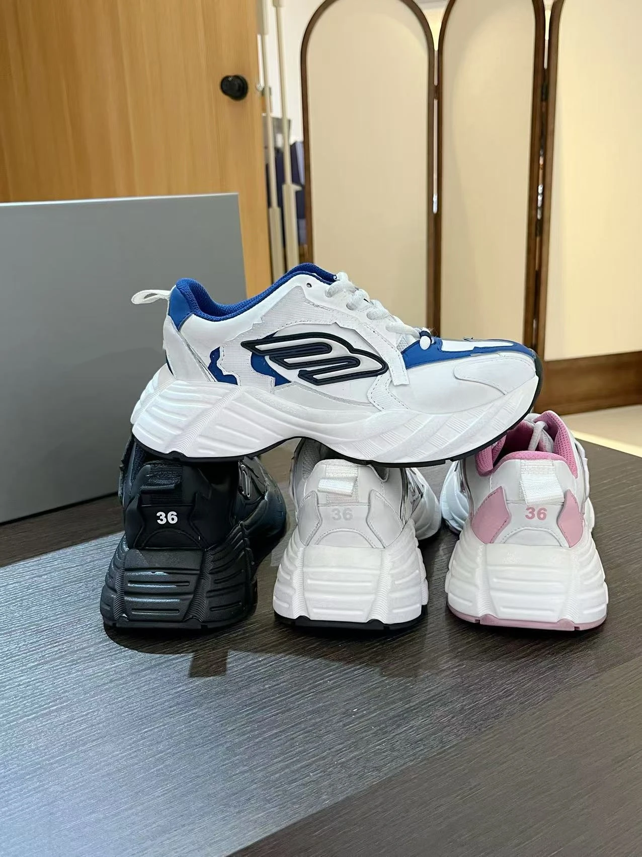 Adult Retro Shoes Couples Thick Soled Height Increasing Casual Sports Shoes Women Man Lightweight Breathable Running Shoes