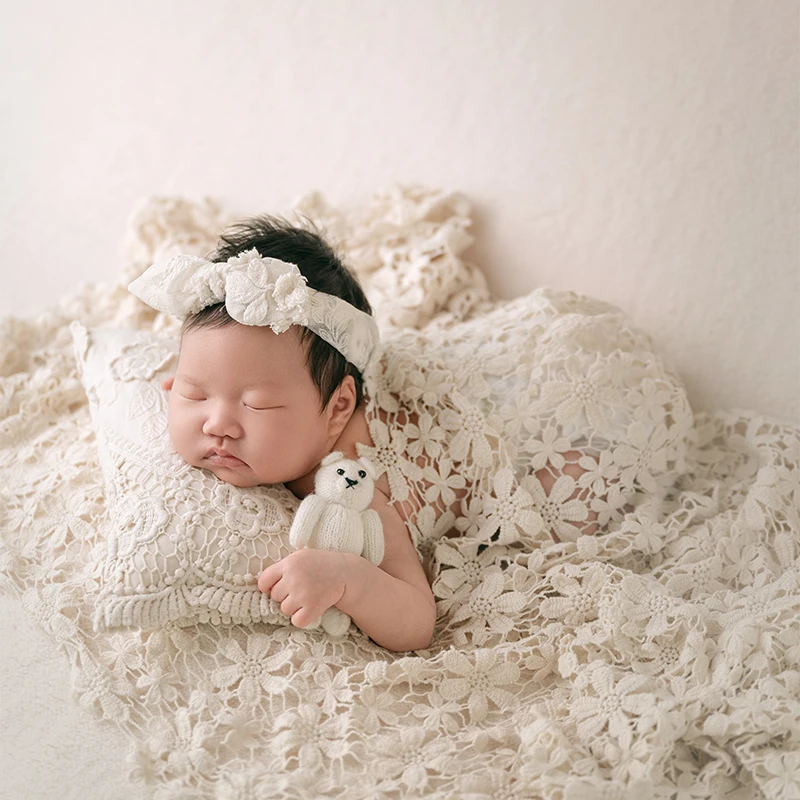 Newborn Photography Props Set Bear Doll Lace Hollow Knitted Flower Blanket Bow Headband Studio Baby Documentary Style Photo Prop