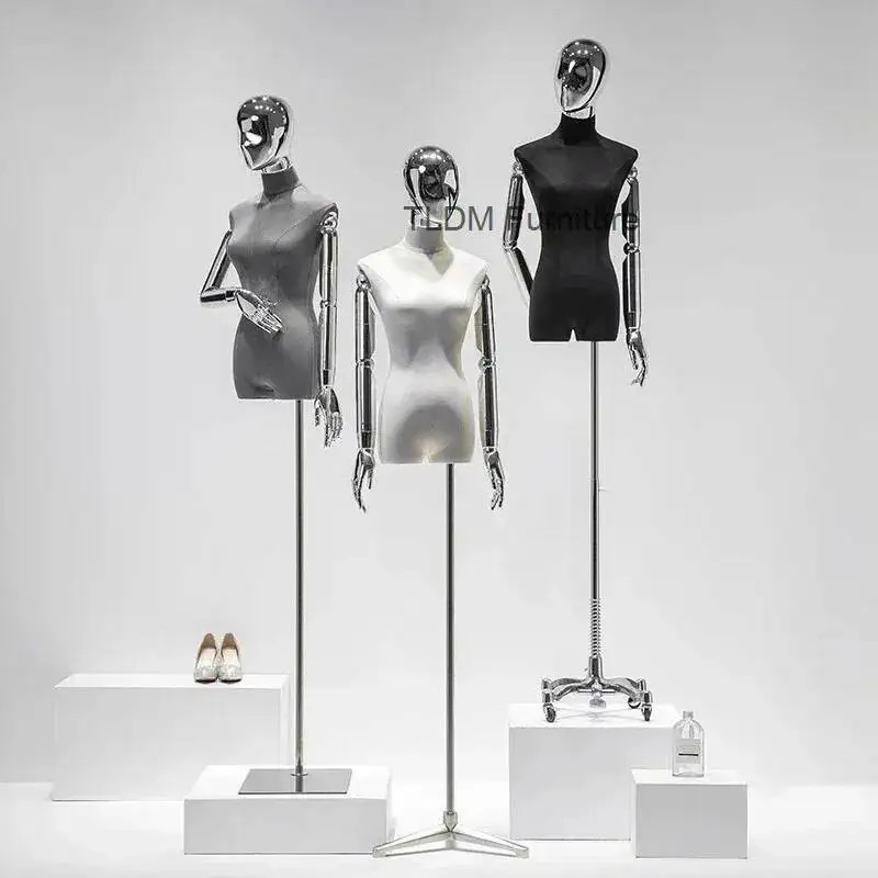 

Modern High-end Mannequins for Women's Clothing Half-length Mobile Dummy Mannequins Creative Deerskin Mannequins for Shops H
