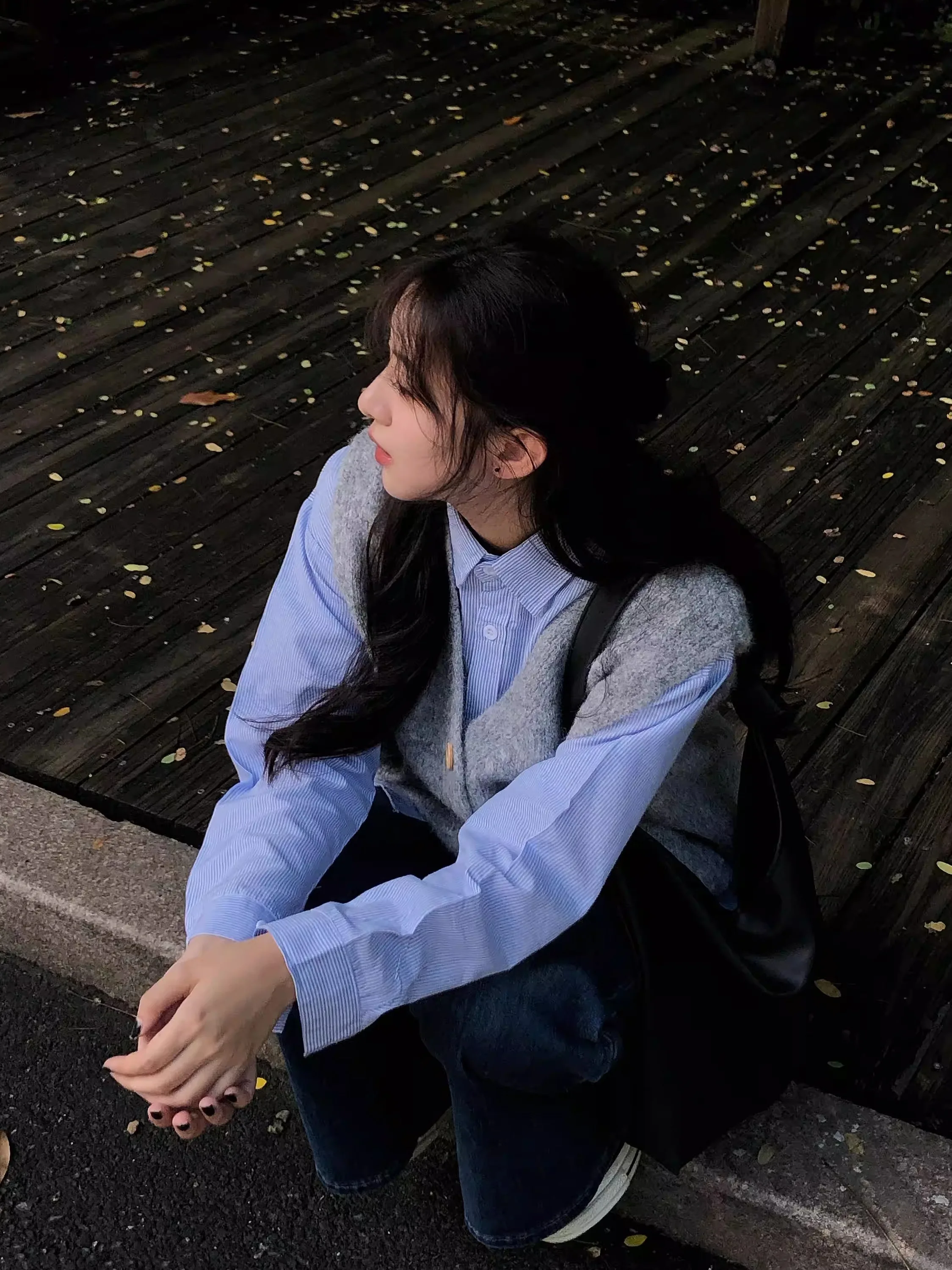 

Женский повседневный свободный вязаный комплект из двух предметов: свитер и топ в полоску, универсальный, для весны и осени, маленький размер