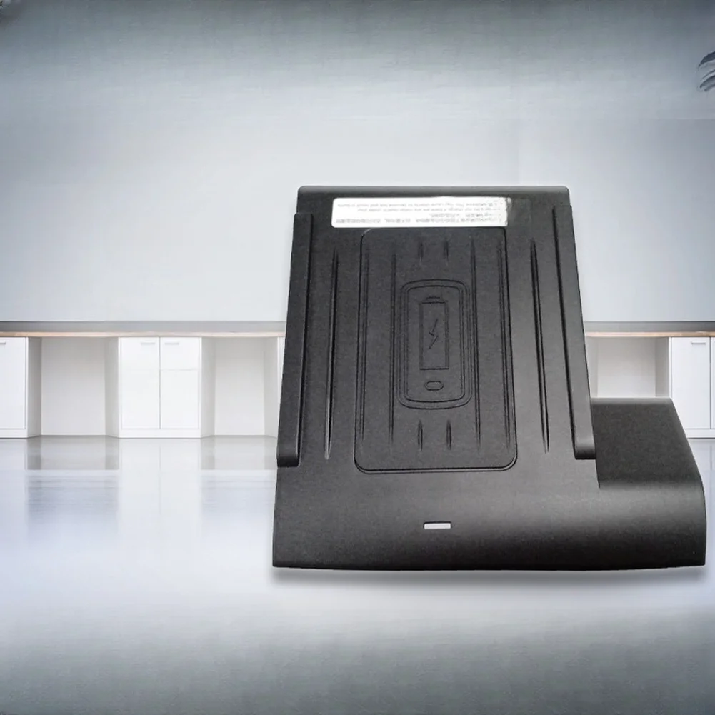 15W Fast Wireless Charging Solution for For Golf 7 MK7 2013-2018 Including Non-Slip Charging Zone and Protection Systems
