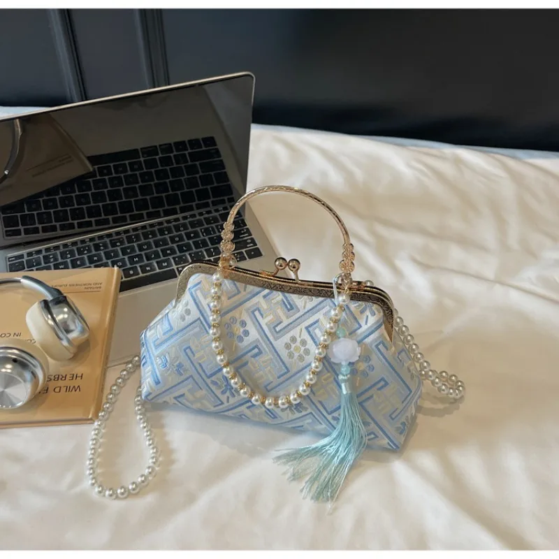 

​​Timeless Medium Female Bag Handbag Roomy Crossbody Bag Classic Capacity For Daily Essentials Storage​​