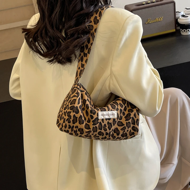 Leopard Print Nylon Barrel Zipper Individuality Shoulder Bag Fashion Handbag 2024 Hot Sale Bags for Women Bolsas Femininas