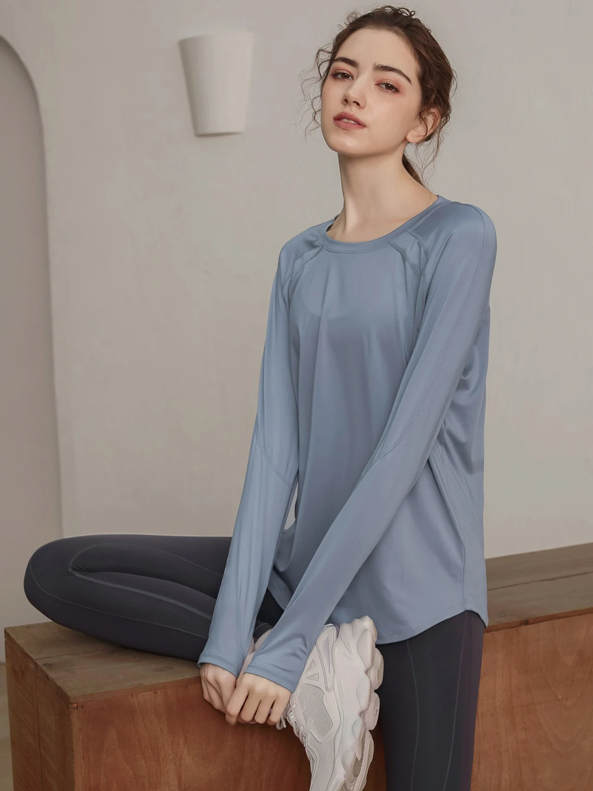 Loose, quick-drying sport tops, women's long-sleeved T-shirts, yoga wear, breathable running and fitness wear, slimming