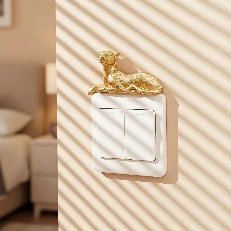 Leopard Light Switch Decoration Self-Adhesive Resin Leopard Figurine Detachable Wall Decor for Home Bedroom Living Room