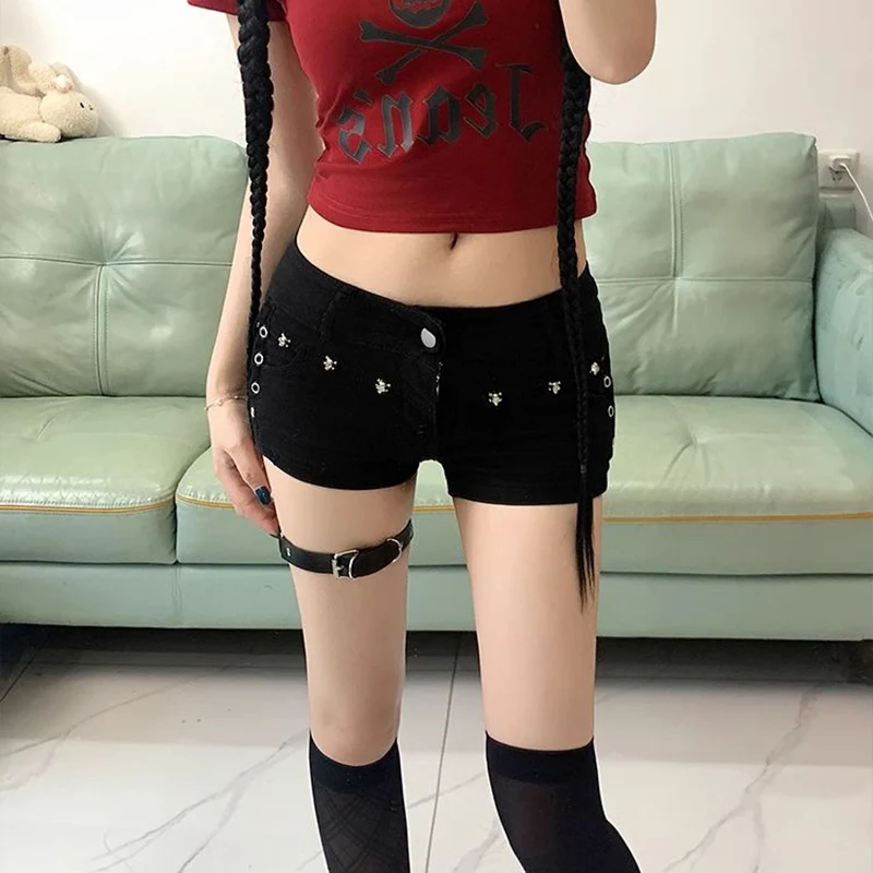 

2026 High Street Women Sexy Low Waist Shorts Girls Fashion Casual Solid Color Thin Pants Lady Classic Black Denim Shorts