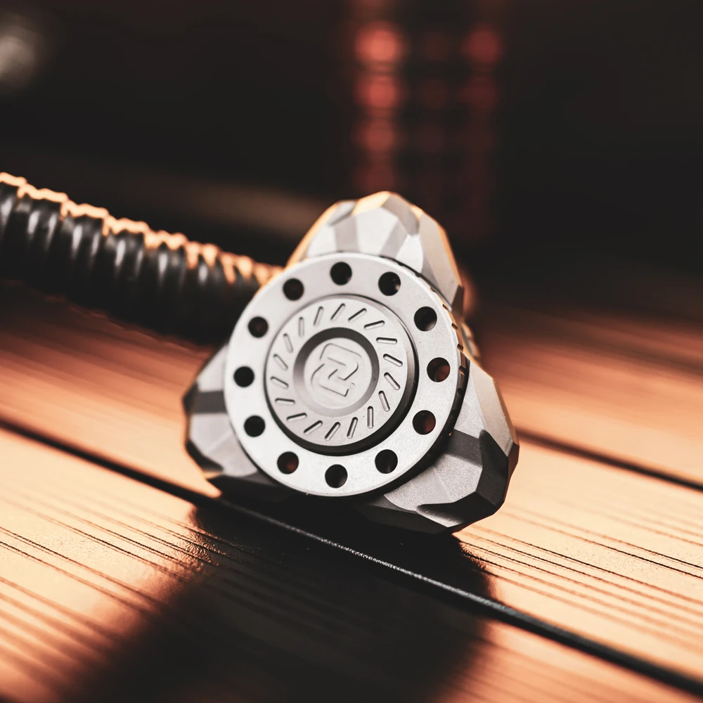 MCZHI EDC ฟิดเจ็ตสปินเนอร์แบบสามใบพัด ของเล่นฟิดเจ็ตสำหรับผู้ใหญ่ ของเล่นคลายเครียด แก้ความวิตกกังวล ของเล่นฟิดเจ็ตโลหะ