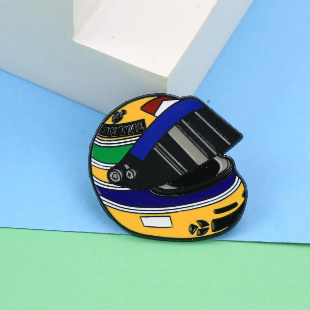 Vintage Racing Helmet Enamel Lapel Pin, Colorful Motorsport Style Metal Brooch Badge for Backpack Clothing DIY Decor, Cool State