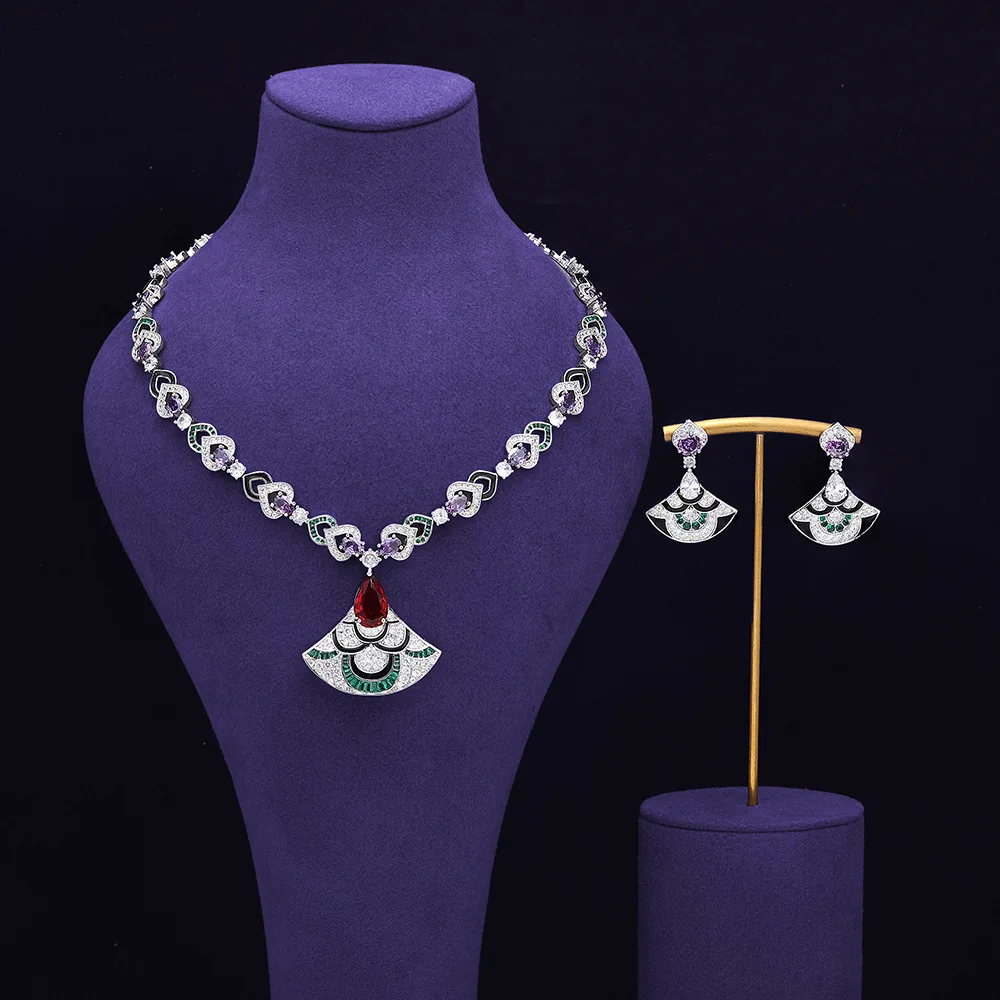 

Luxury Fan Shaped Jewelry Set Sparkling Zircon Necklace Earrings Bridal Jewelry Set for Wedding Party Banquet