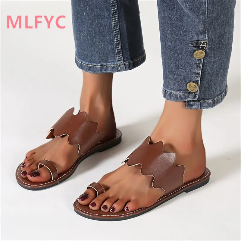 Sandals female  New Summer Versatile Sandals Women's Flat Sole ladies Sandals Slippers Casual Sandals Outside