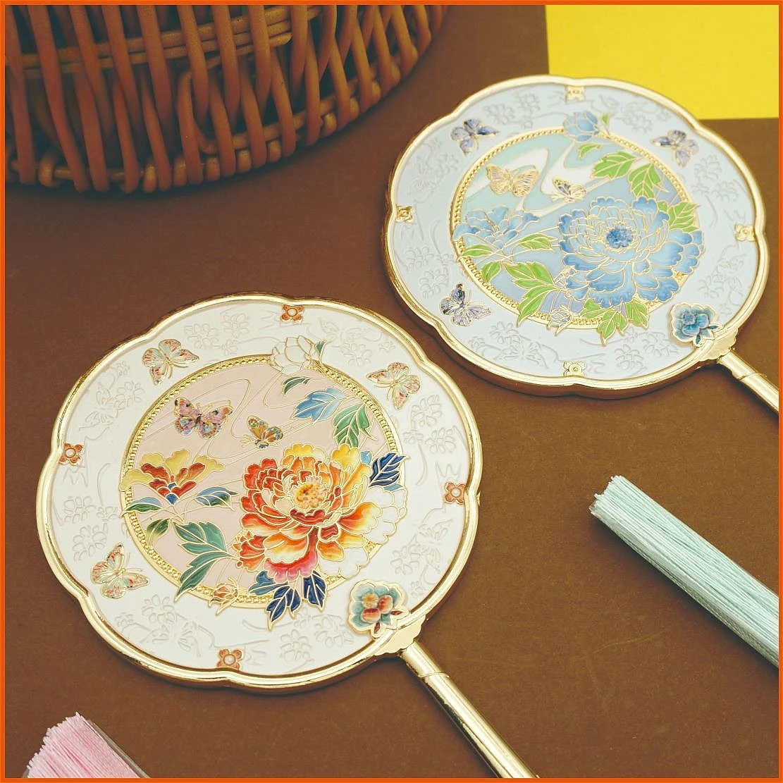 Peony Flower Handheld Mirror, Traditional Chinese Vintage Round Compact, Cultural Creative Gift for Travel Souvenir