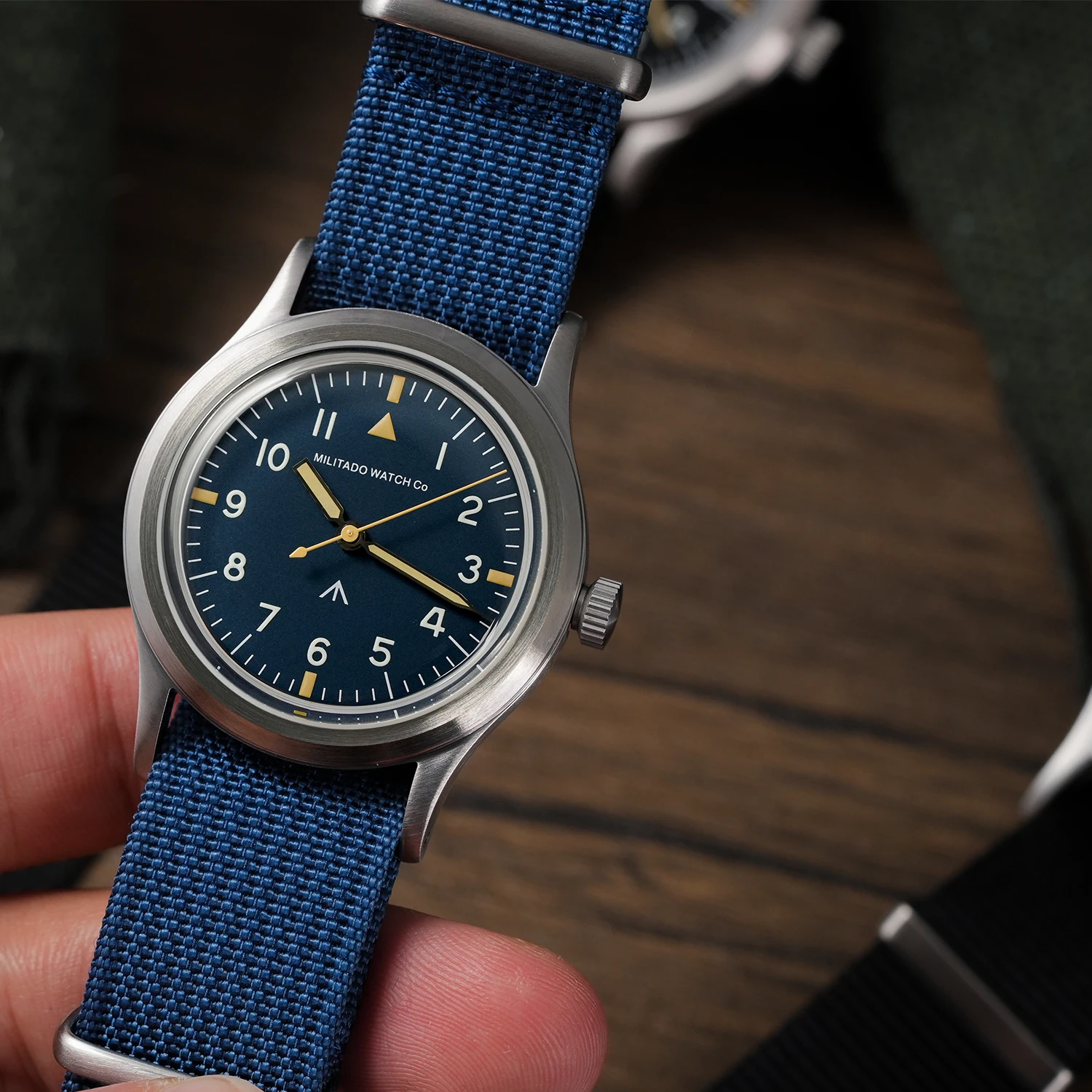 

Militado ML14 Часы VH31 Часы с кварцевым механизмом Сапфировое стекло Светящиеся 100 м Водонепроницаемые наручные часы из нержавеющей стали
