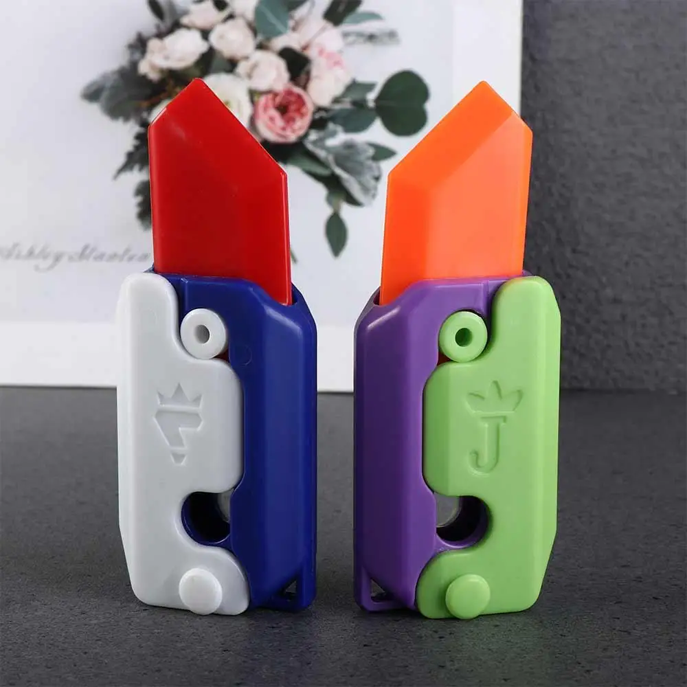 

3D Gravity Carrot Decompression Push Card Small Toy 3D Printing Gravity Radish Mini Model Halloween Gift