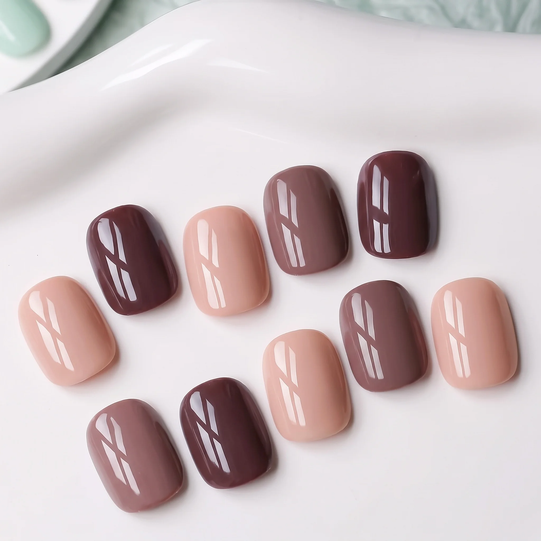 Hassleless 3Pcs Nude Coffee Gray Brown Nail Polish Gel Set, Gentle and Easy-To-Remove Nail Gel Suitable for Commuting, Suitable for Various Skin Tones and Nail Shapes, Home Salon DIY Nail Art, Simple and Easy to Use, Soak-Off and Removable Nail Gel, Women's Nail Art Gift