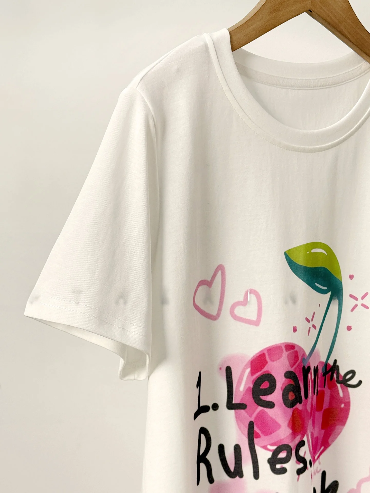 

Летняя повседневная футболка PTHERINE с коротким рукавом и принтом вишни, универсальная, из смесового хлопка, удобная, свободного кроя, с круглым вырезом