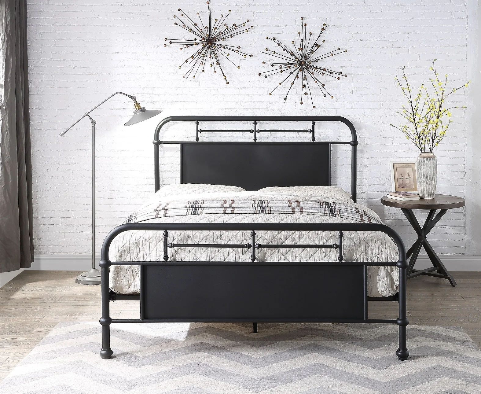 yh-Trending Modern Metal Bed Frame Simple Assembly and Custom Design！